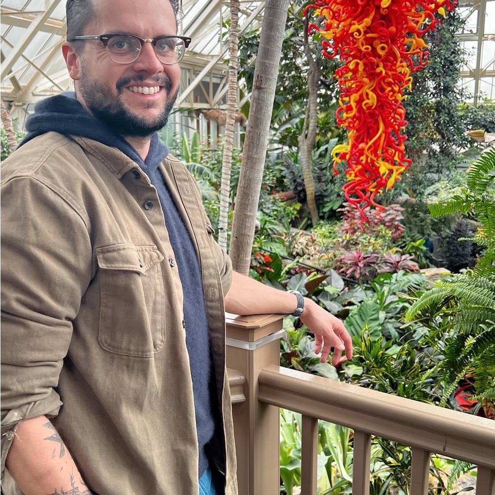 Hi, I’m Daniel. & my closet is way too full.